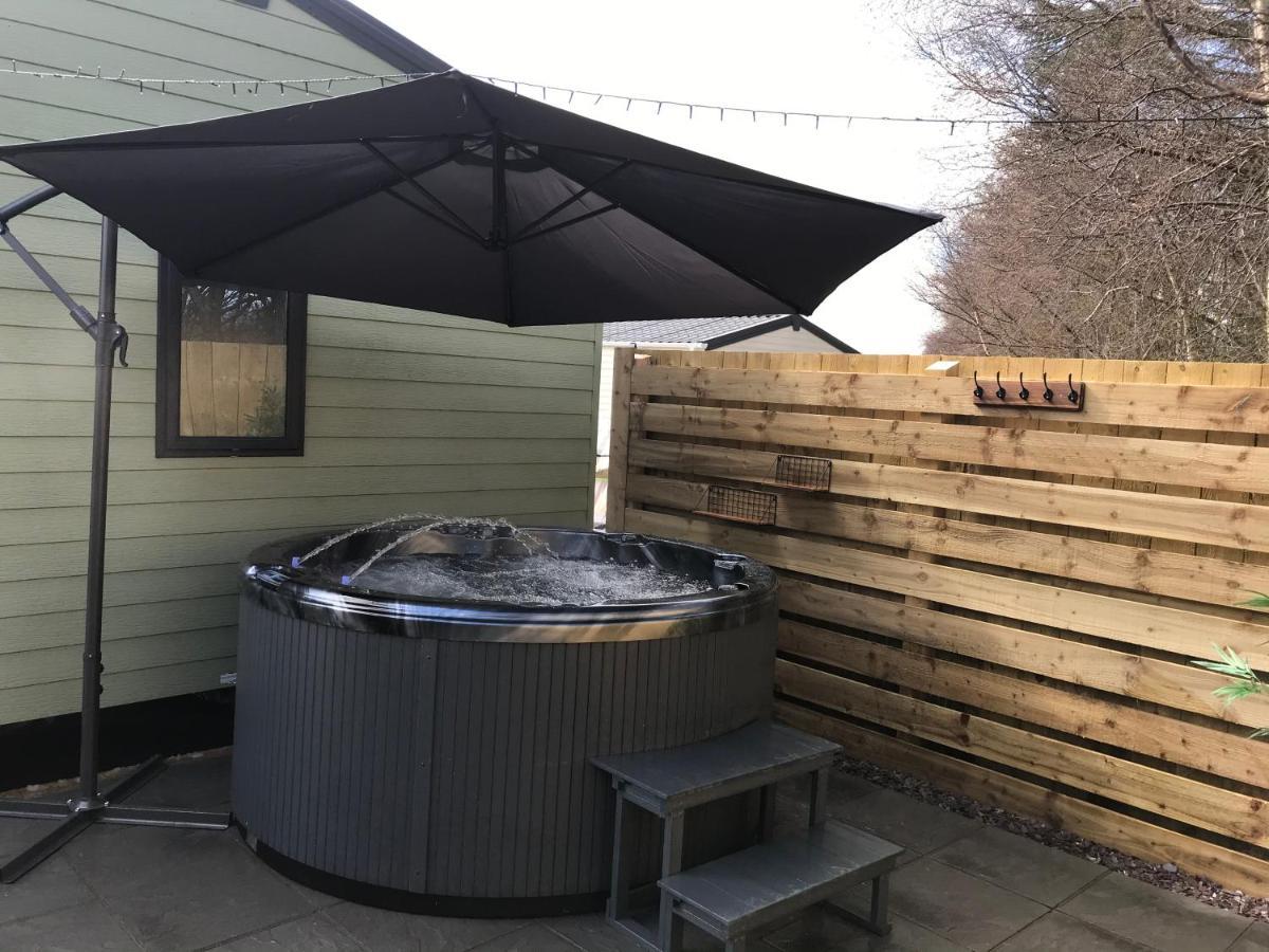 Lola Lodge - Luxury Hot Tub Retreat Newton on the Moor Eksteriør billede
